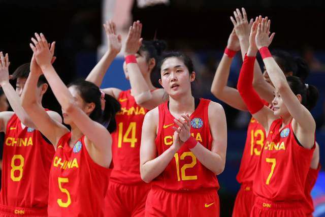 美女被老师做爰
